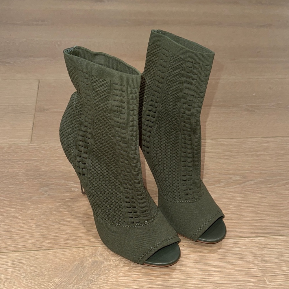 Steve Madden Dark Green Knit Heeled Boots